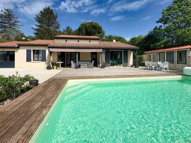 Secteur Castelnaud Maison de plain pied avec vue dégagée e. 117m² Sarlat la Canéda