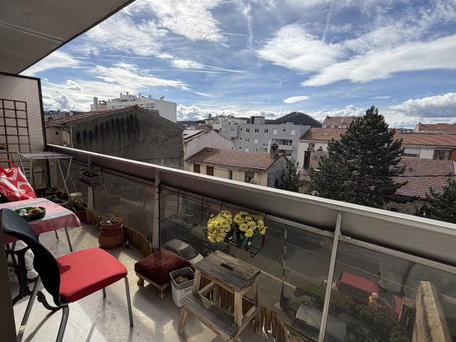 Secteur: Cité du Design,en exclusivité, appartement T1 de 34 m2 avec balcon