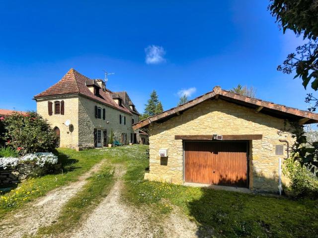 Secteur Daglan Maison en pierre de caractère avec gite poss. 197m² Sarlat La Canéda