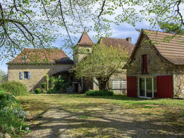 Secteur Faycelles: Maison quercynoise avec appartement, gra. 218m² Béduer