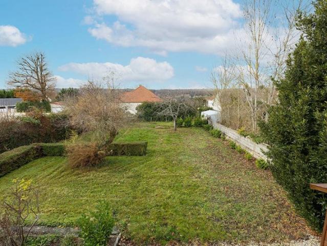 SECTEUR FONTAINEBLEAU VULAINES SUR SEINE MAISON SUR TERRAIN DE 820 M²u terrain