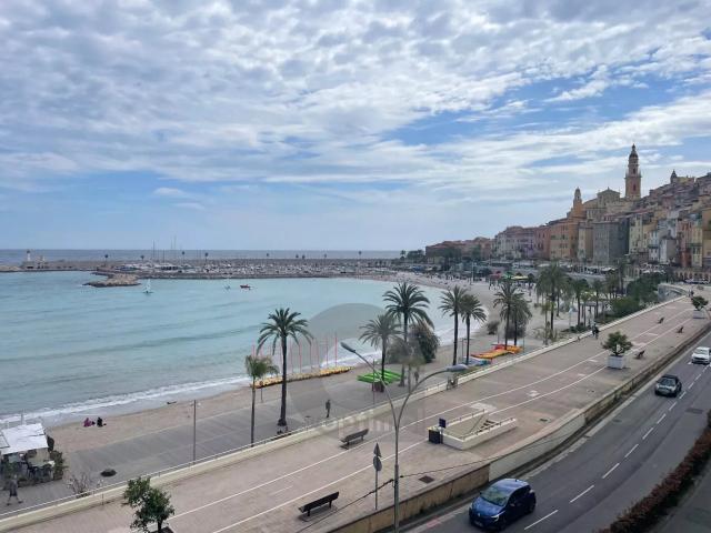 Secteur Garavan front de mer 2 pièces étage élevé Terras. 46m² Menton