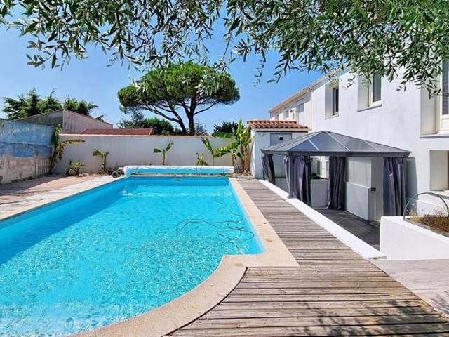 Secteur recherché Maison familiale avec garage 35m2 Piscine Jardin exposé sud