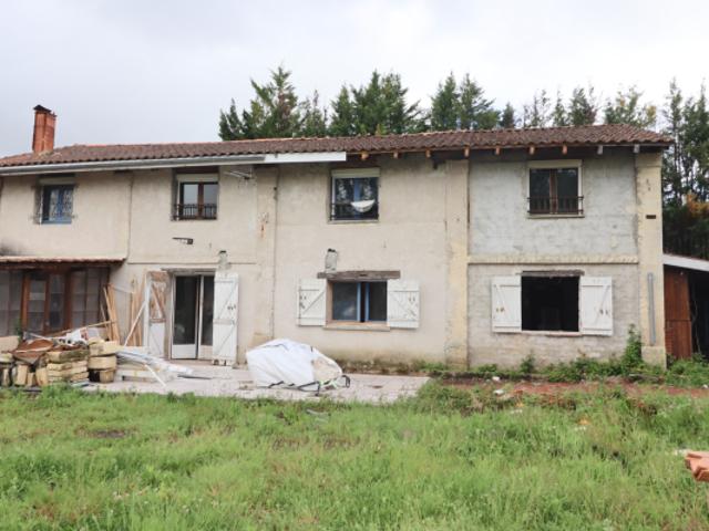 secteur Reignac St Savin Maison à réaménager