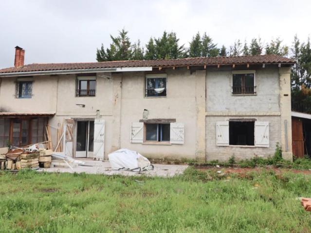 secteur Reignac St Savin Maison à réaménager