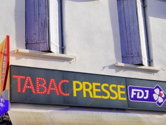 Secteur Tournus TABAC PRESSE FDJ PMU + appartement T4, 3 chambres