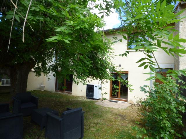 SECTEUR VAUCOULEURS: GRANDE MAISON DE VILLAGE RÉNOVÉE