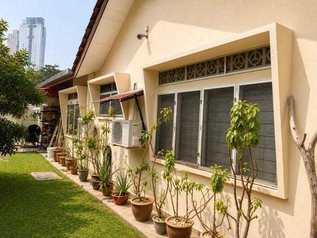 Section 14 Petaling Jaya Corner 2Storey Terrace 4 Rooms 22x65