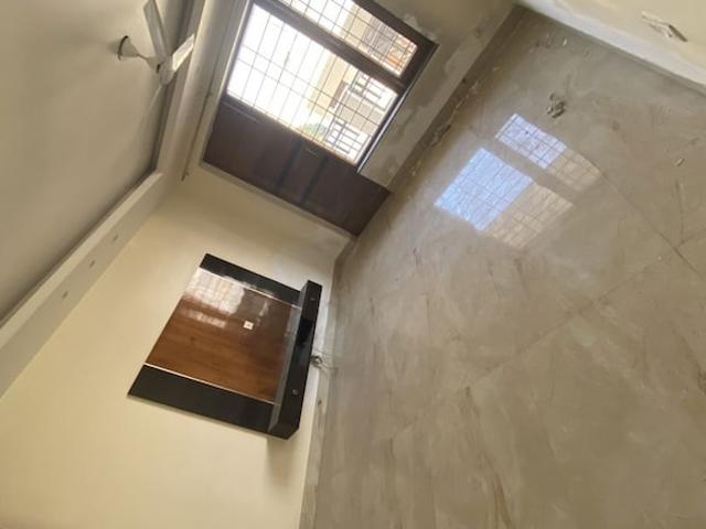 Sector 10, Central Gurgaon 3 Bedroom 570 Sq. Ft. Builder Floor in Sector 10 Gurgaon Listing ID: #10110
