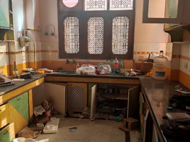 Sector 11, Noida Central 4 Bedroom 162 Sq. Mt. Villa in Sector 11 Noida Listing ID: #10314