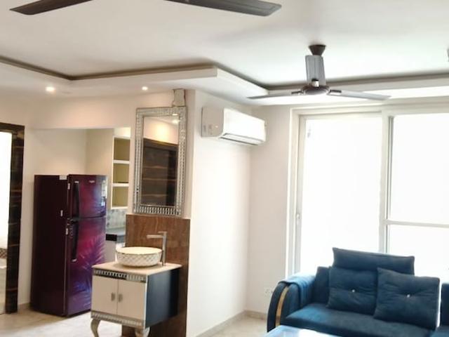 Sector 122, Noida Central 2 Bedroom 200 Sq. Mt. Independent House in Sector 122 Noida Listing ID: #10379