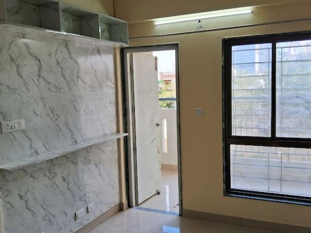 Sector 14 Dwarka, 2 Bedroom 1200 Sq. Ft. Apartment in Sector 14 Dwarka Delhi Listing ID: #10097
