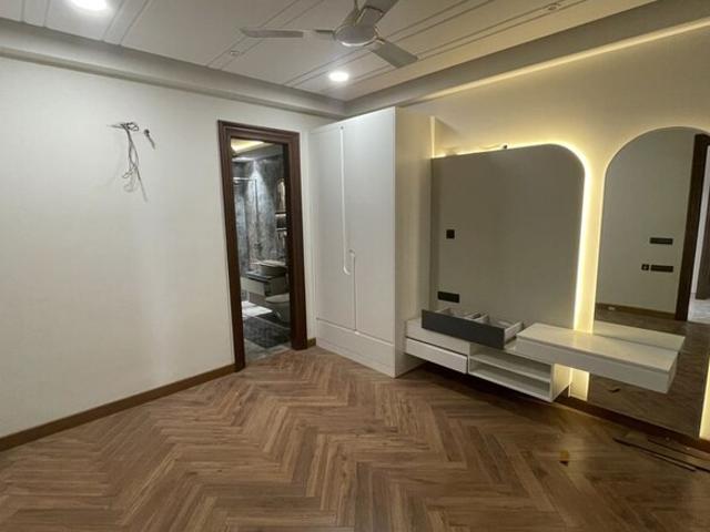 Sector 15 Ii, Central Gurgaon 4 Bedroom 2200 Sq. Ft. Builder Floor in Sector 15 ii Gurgaon Listing ID: #10287