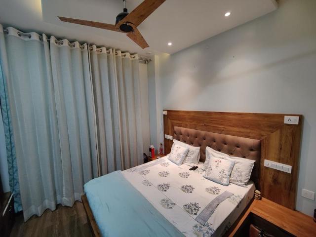 Sector 15 Panchkula 5 Bedroom 3750 Sq. Ft. Builder Floor in Sector 15 Panchkula Listing ID: #10073