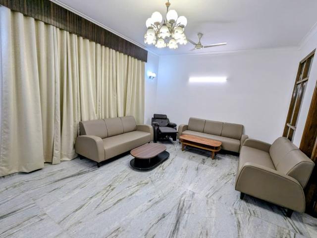 Sector 16 A, Sector 16 4 Bedroom 3600 Sq. Ft. Builder Floor in Sector 16 A Faridabad Listing ID: #10364