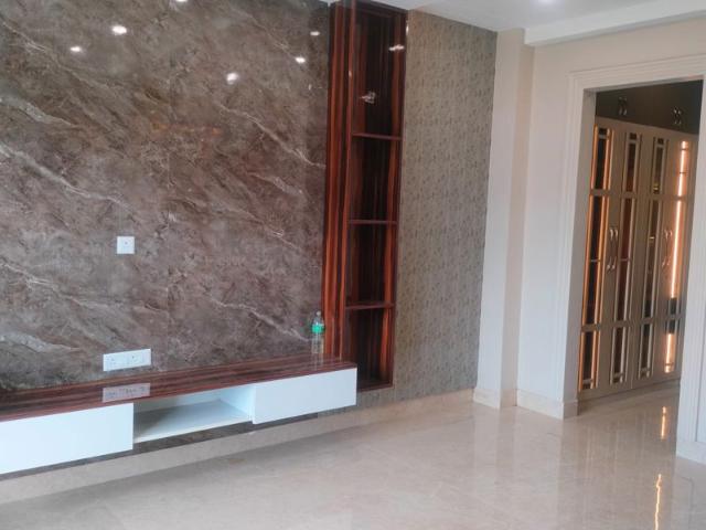 Sector 16 A, Sector 16 5 Bedroom 550 Sq. Yd. Builder Floor in Sector 16 A Faridabad Listing ID: #10365