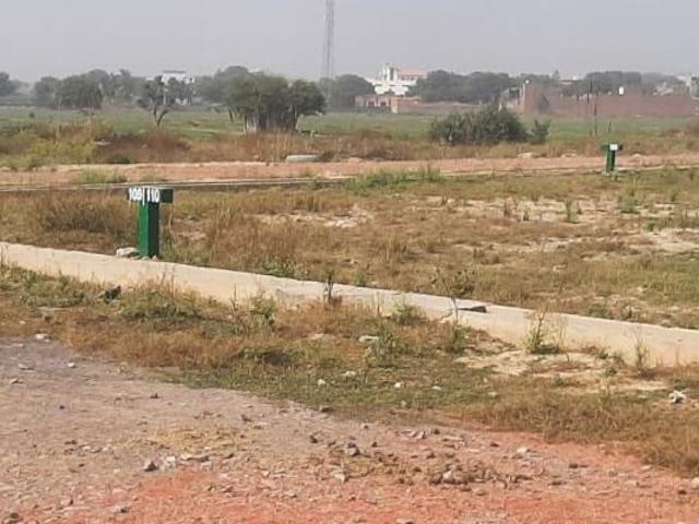 Sector 17, Yamuna Expressway 120 Sq. Mt. Plot in Sector 17 Yamuna Expressway Greater Noida Listing ID: #10244