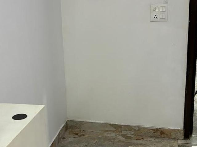 Sector 19b Dwarka, 4 Bedroom 200 Sq. Yd. Builder Floor in Sector 19b Dwarka Delhi Listing ID: #10127