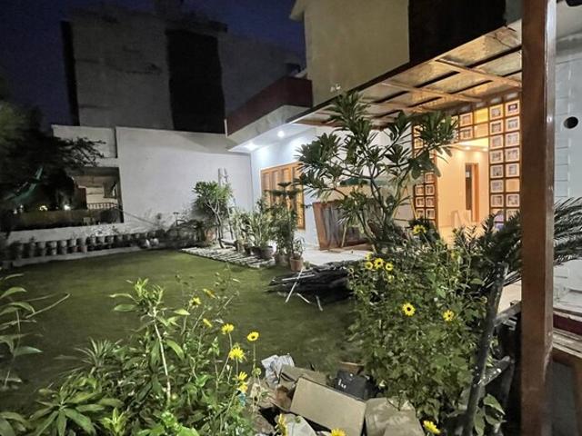 Sector 21b, Nit Area 6 Bedroom 500 Sq. Yd. Independent House in Sector 21b Faridabad Listing ID: #10365