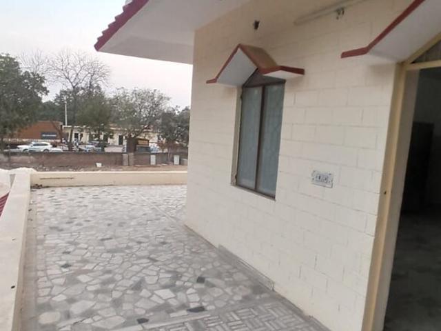 Sector 22 3 Bedroom 4545 Sq. Ft. Villa in Sector 22 Gurgaon Listing ID: #9458