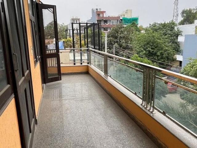 Sector 23, Central Gurgaon 2 Bedroom 1200 Sq. Ft. Villa in Sector 23 Gurgaon Listing ID: #10412