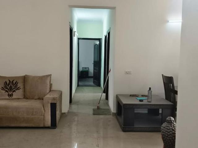Sector 23, Noida Central 2.5 Bedroom 300 Sq. Mt. Builder Floor in Sector 23 Noida Listing ID: #10354