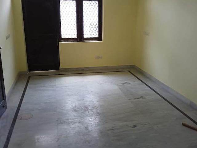Sector 27, Central Gurgaon 2 Bedroom 1215 Sq. Ft. Builder Floor in Sector 27 Gurgaon Listing ID: #10317