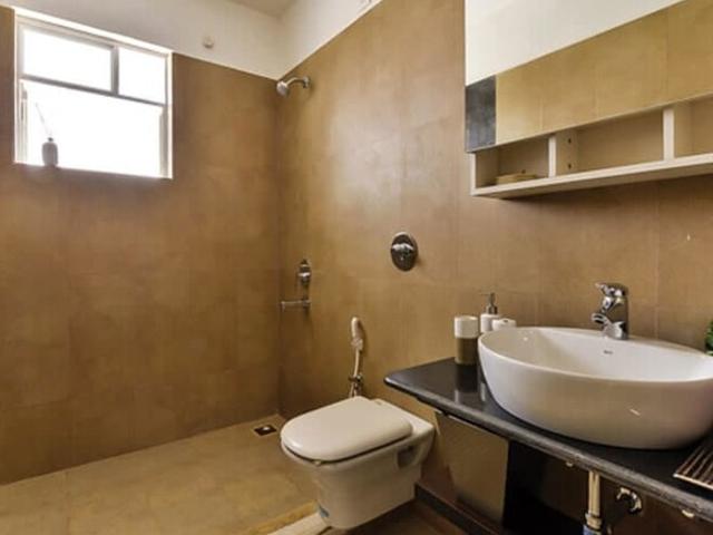 Sector 27, Central Gurgaon 3 Bedroom 4800 Sq. Ft. Builder Floor in Sector 27 Gurgaon Listing ID: #10159