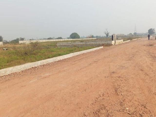 Sector 27, Yamuna Expressway 200 Sq. Yd. Plot in Sector 27 Yamuna Expressway Greater Noida Listing ID: #10256