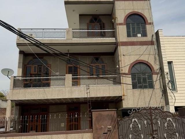 Sector 28, Faridabad Central 3 Bedroom 560 Sq. Ft. Independent House in Sector 28 Faridabad Listing ID: #10245