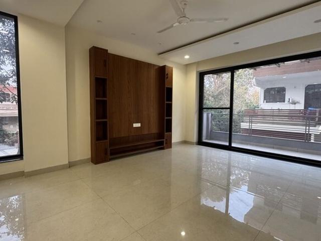 Sector 28, Panchkula City 3 Bedroom 3500 Sq. Ft. Builder Floor in Sector 28 Panchkula Listing ID: #10241