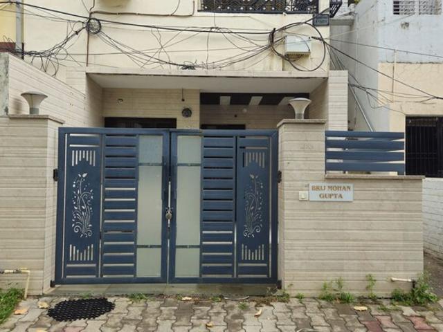Sector 29, Chandigarh Sectors 3 Bedroom 1000 Sq. Ft. Builder Floor in Sector 29 Chandigarh Listing ID: #10137
