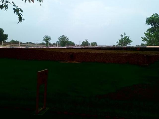Sector 30, Faridabad North 250 Sq. Yd. Plot in Sector 30 Faridabad Listing ID: #10376