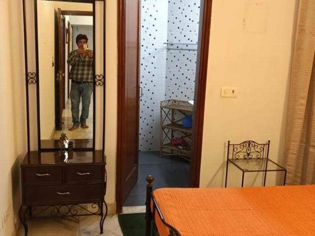 Sector 30, Yamuna Expressway 1 RK 100 Sq. Yd. Builder Floor in Sector 30 Yamuna Expressway Greater Noida Listing ID: #10346