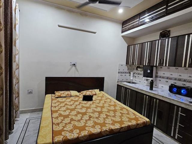 Sector 31, Central Gurgaon 1 RK 321 Sq. Ft. Builder Floor in Sector 31 Gurgaon Listing ID: #10376