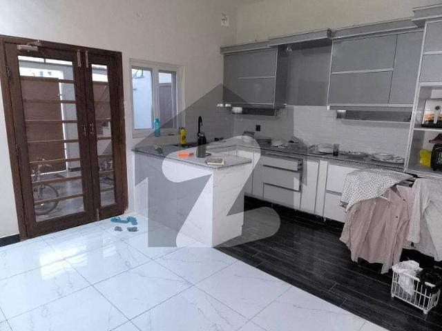 Sector 31 Punjabi Saudagar City Phase 2 120 Square Yards House Up For sale