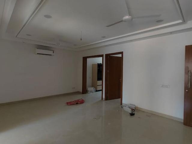 Sector 32, Chandigarh Sectors 3 Bedroom 2250 Sq. Ft. Builder Floor in Sector 32 Chandigarh Listing ID: #10273