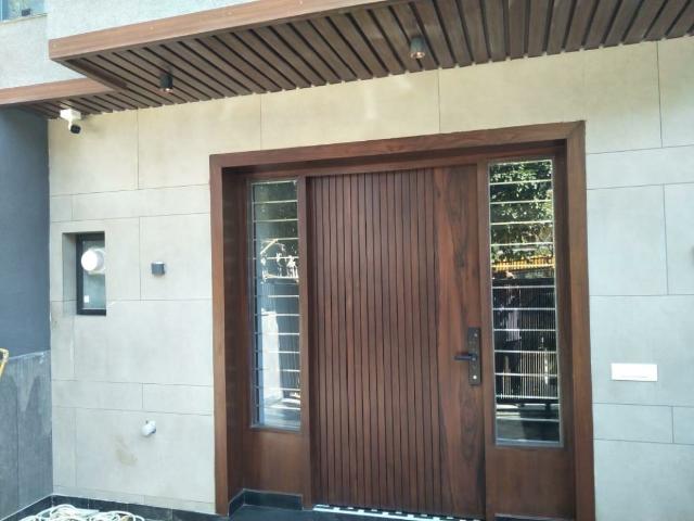 Sector 35, Chandigarh Sectors 6+ Bedroom 169 Sq. Yd. Independent House in Sector 35 Chandigarh Listing ID: #10334