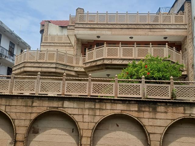 Sector 36, Noida Central 4 Bedroom 450 Sq. Mt. Independent House in Sector 36 Noida Listing ID: #10379