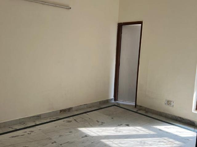 Sector 39, Noida Central 6+ Bedroom 220 Sq. Mt. Independent House in Sector 39 Noida Listing ID: #10379