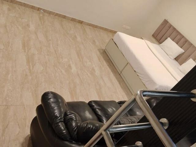 Sector 40, Central Gurgaon 2 Bedroom 100 Sq. Ft. Builder Floor in Sector 40 Gurgaon Listing ID: #10397