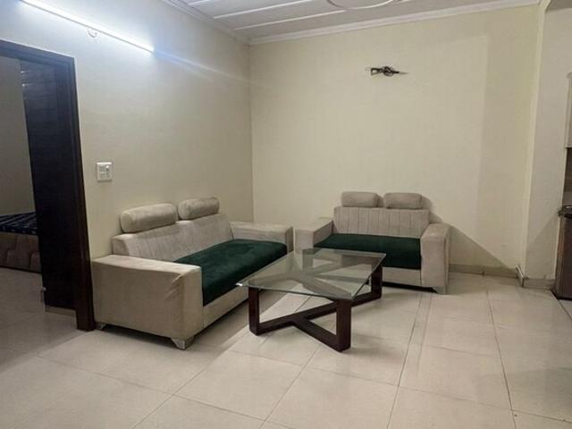 Sector 40, Central Gurgaon 2 Bedroom 1100 Sq. Ft. Builder Floor in Sector 40 Gurgaon Listing ID: #10392