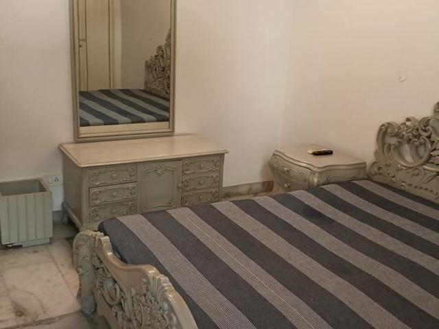 Sector 40, Noida Central 2 Bedroom 200 Sq. Yd. Builder Floor in Sector 40 Noida Listing ID: #10354