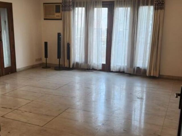 Sector 41, Central Gurgaon 3 Bedroom 220 Sq. Mt. Builder Floor in Sector 41 Gurgaon Listing ID: #10410