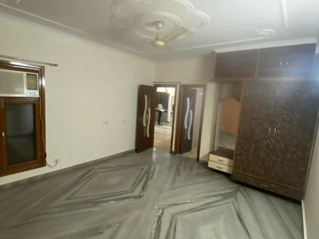 Sector 43, Golf Course Road 3 Bedroom 1065 Sq. Ft. Builder Floor in Sector 43 Gurgaon Listing ID: #10181
