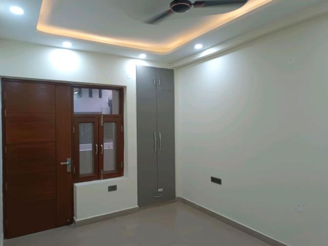 Sector 44, Badkhal Surajkund 2 Bedroom 125 Sq. Yd. Builder Floor in Sector 44 Faridabad Listing ID: #10366