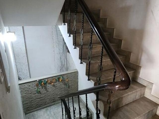Sector 45, Central Gurgaon 2 Bedroom 100 Sq. Yd. Builder Floor in Sector 45 Gurgaon Listing ID: #10399