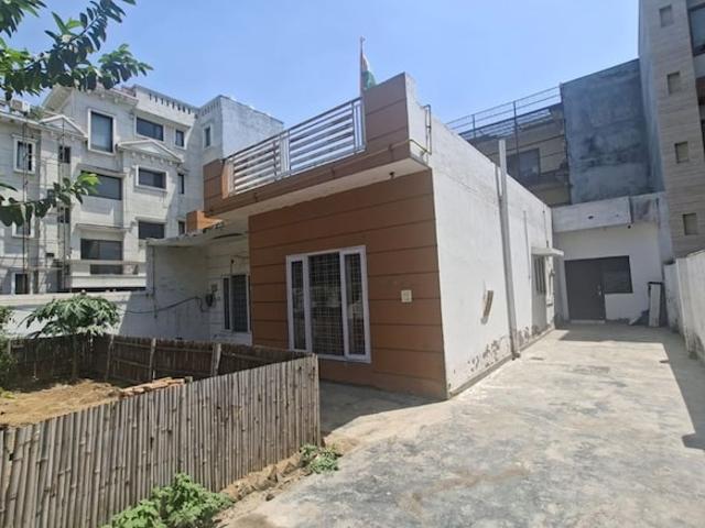 Sector 45, Noida Central 314 Sq. Mt. Plot in Sector 45 Noida Listing ID: #10296