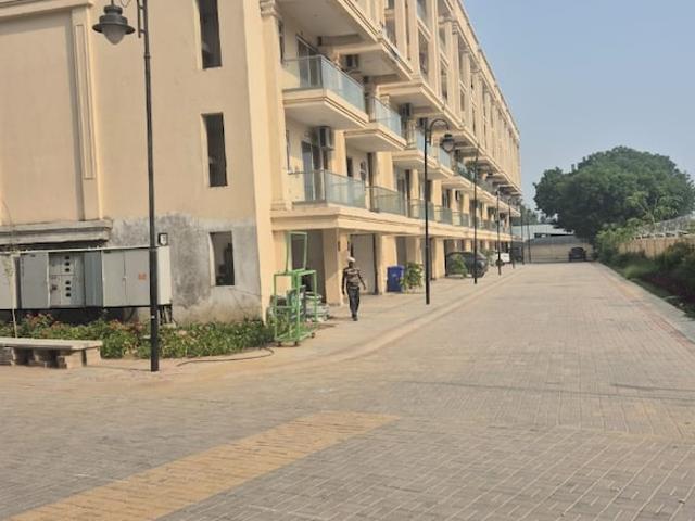 Sector 48, Noida Central 2 Bedroom 800 Sq. Ft. Builder Floor in Sector 48 Noida Listing ID: #10095