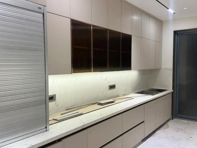 Sector 4, Central Gurgaon 3 Bedroom 300 Sq. Ft. Builder Floor in Sector 4 Gurgaon Listing ID: #10349